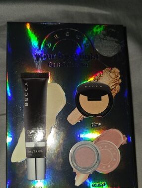 BECCA Highlighting Trio — Champagne, Warm Tan & Soft Pink Glow